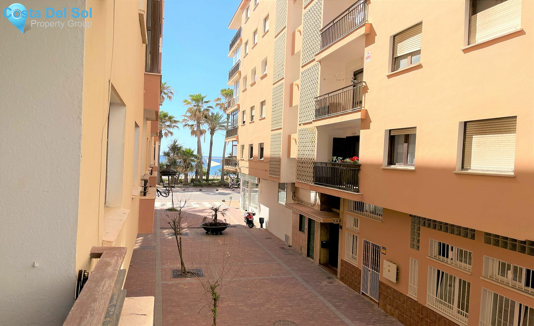 Middle Floor Apartment in Estepona