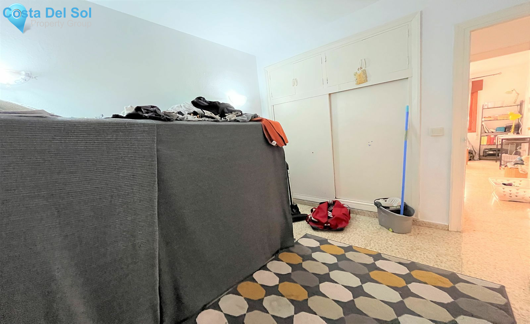 Middle Floor Apartment in Estepona-1173456