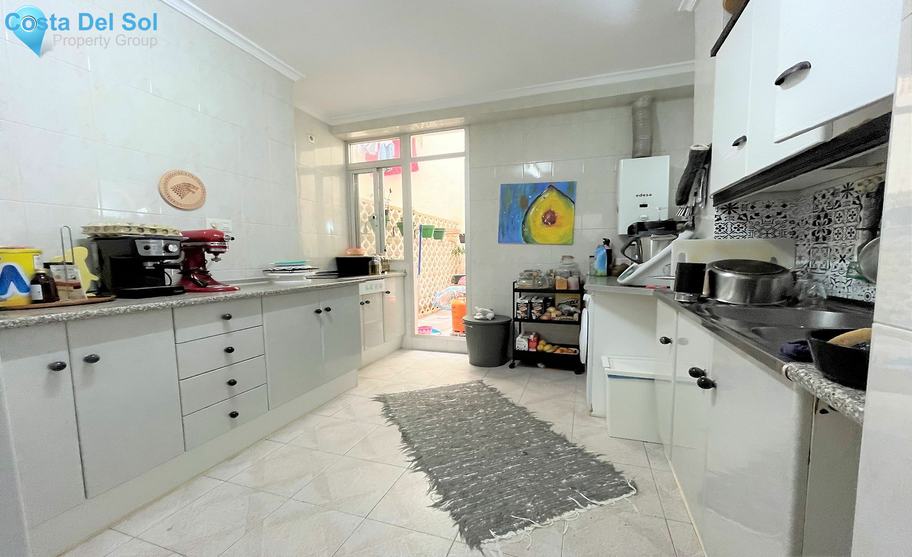 Middle Floor Apartment in Estepona-1173443
