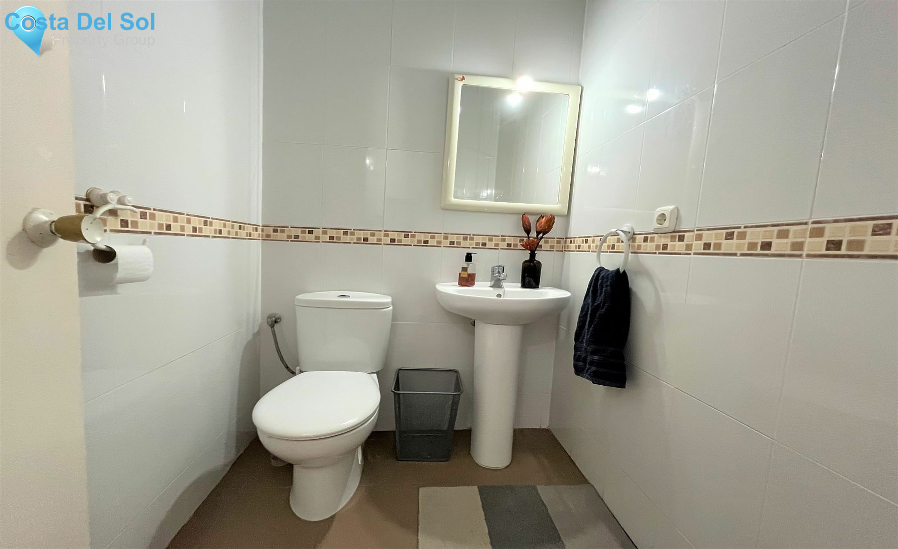 Middle Floor Apartment in Estepona-1173447