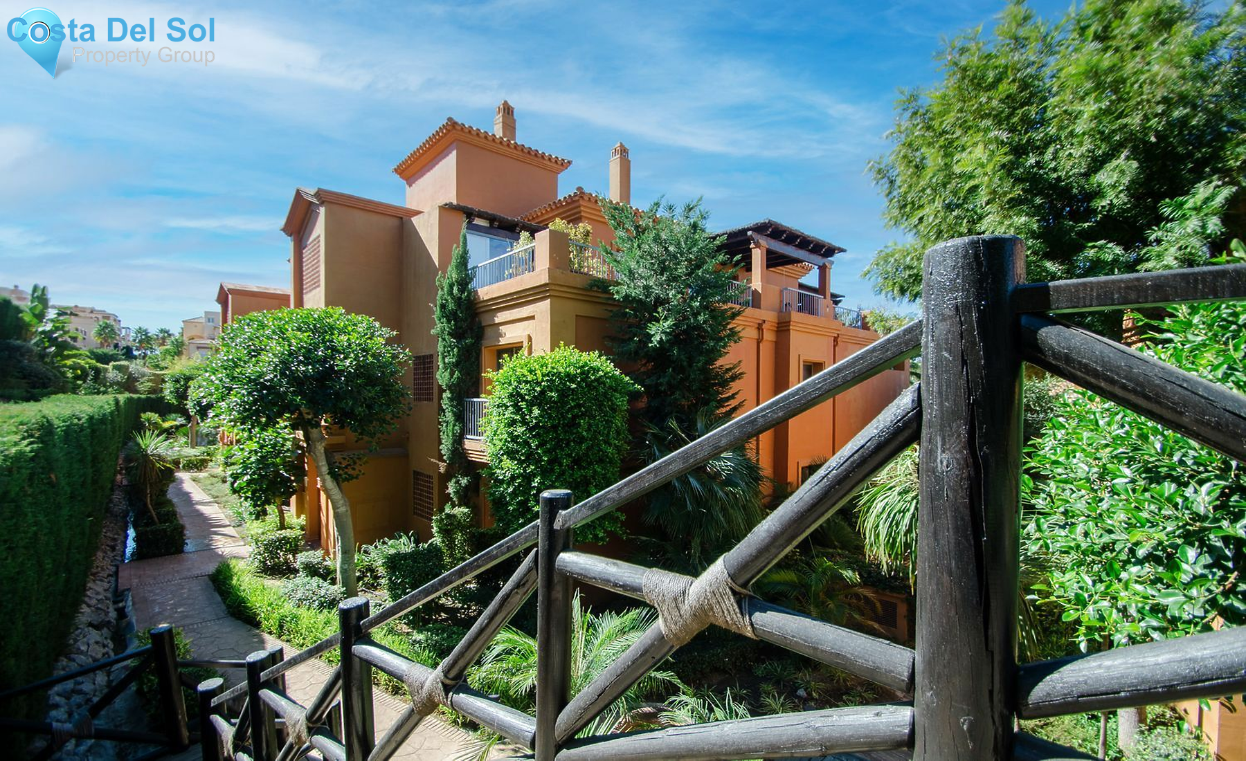 Middle Floor Apartment in Estepona