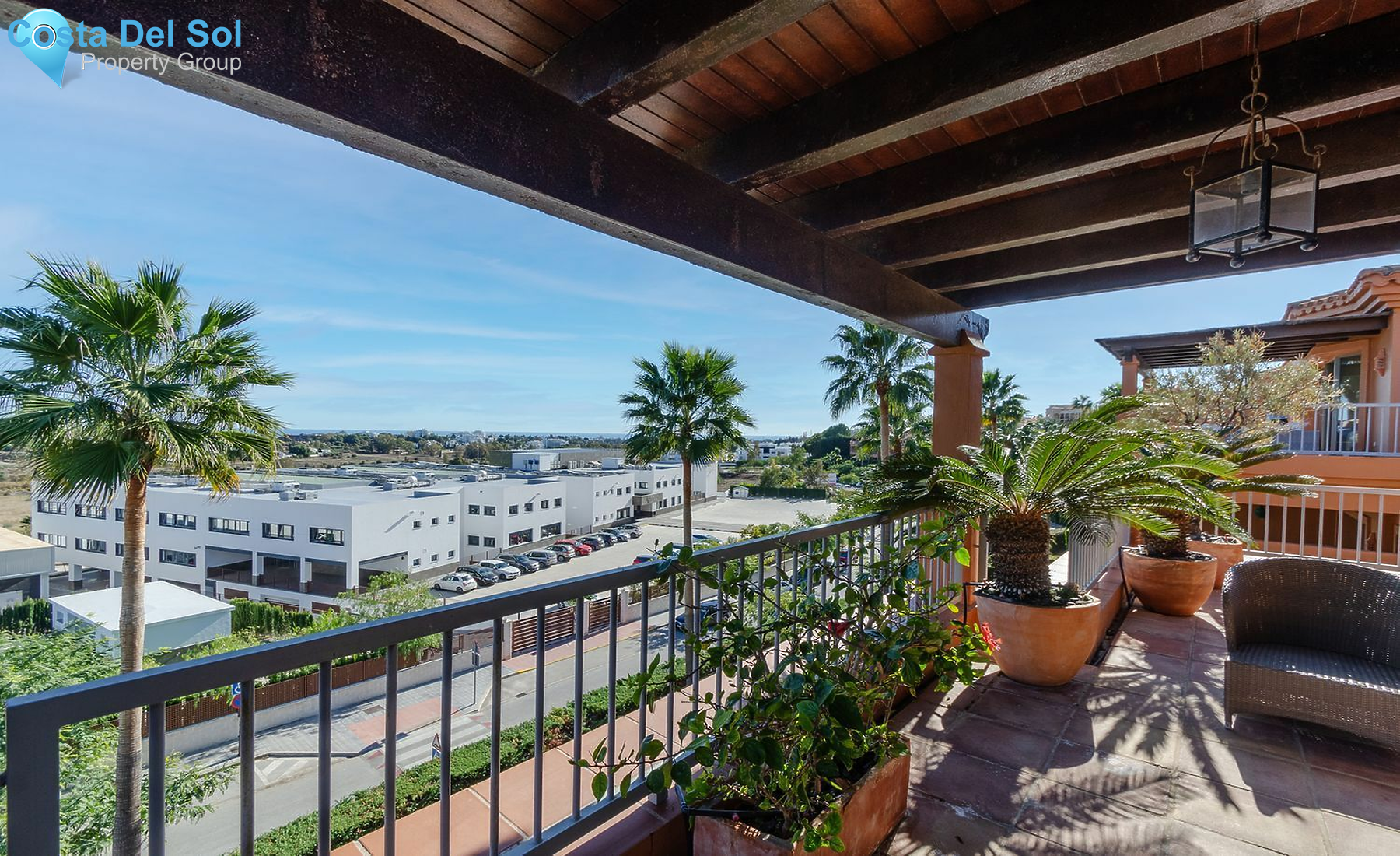 Middle Floor Apartment in Estepona-1175103