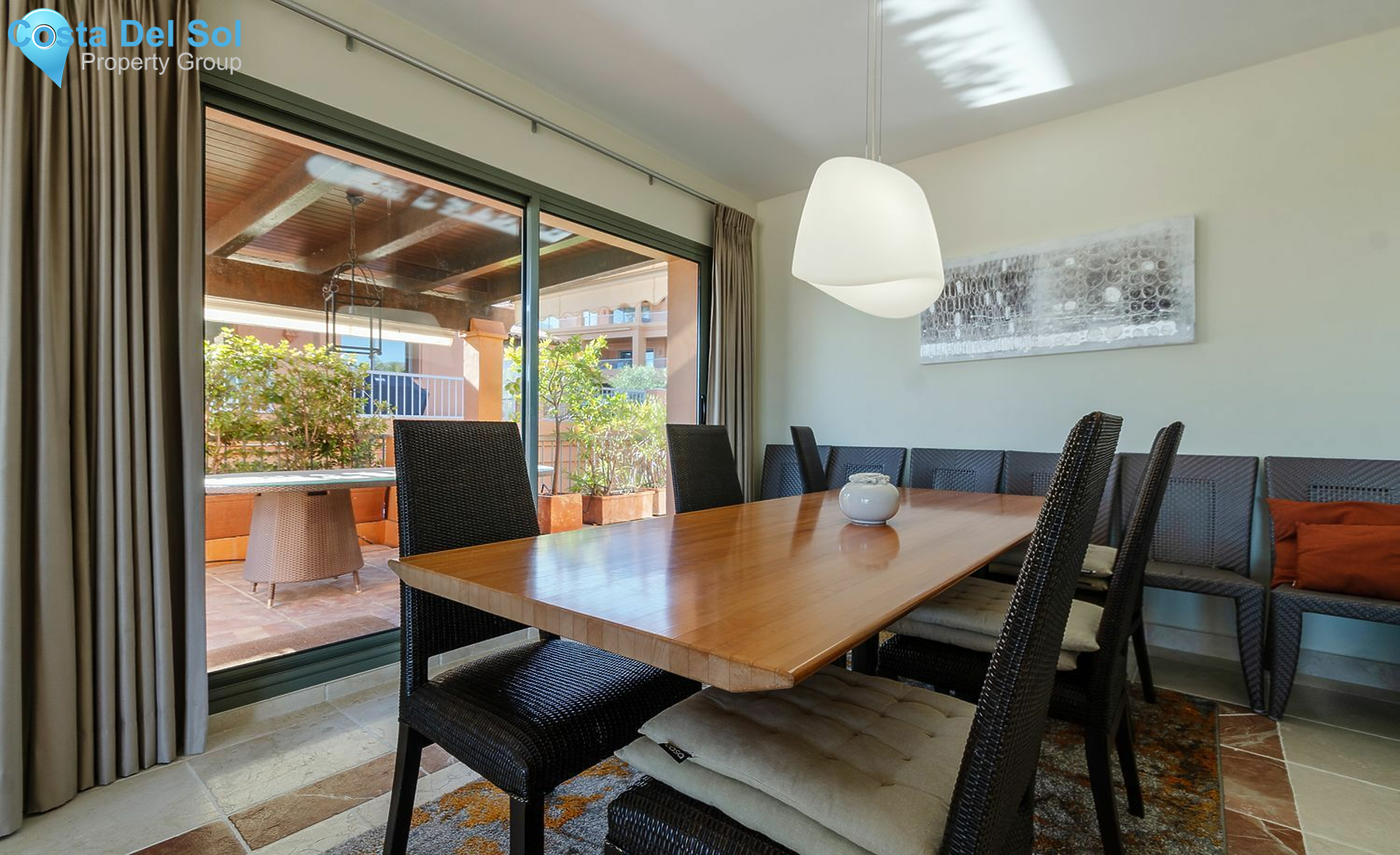 Middle Floor Apartment in Estepona-1175089