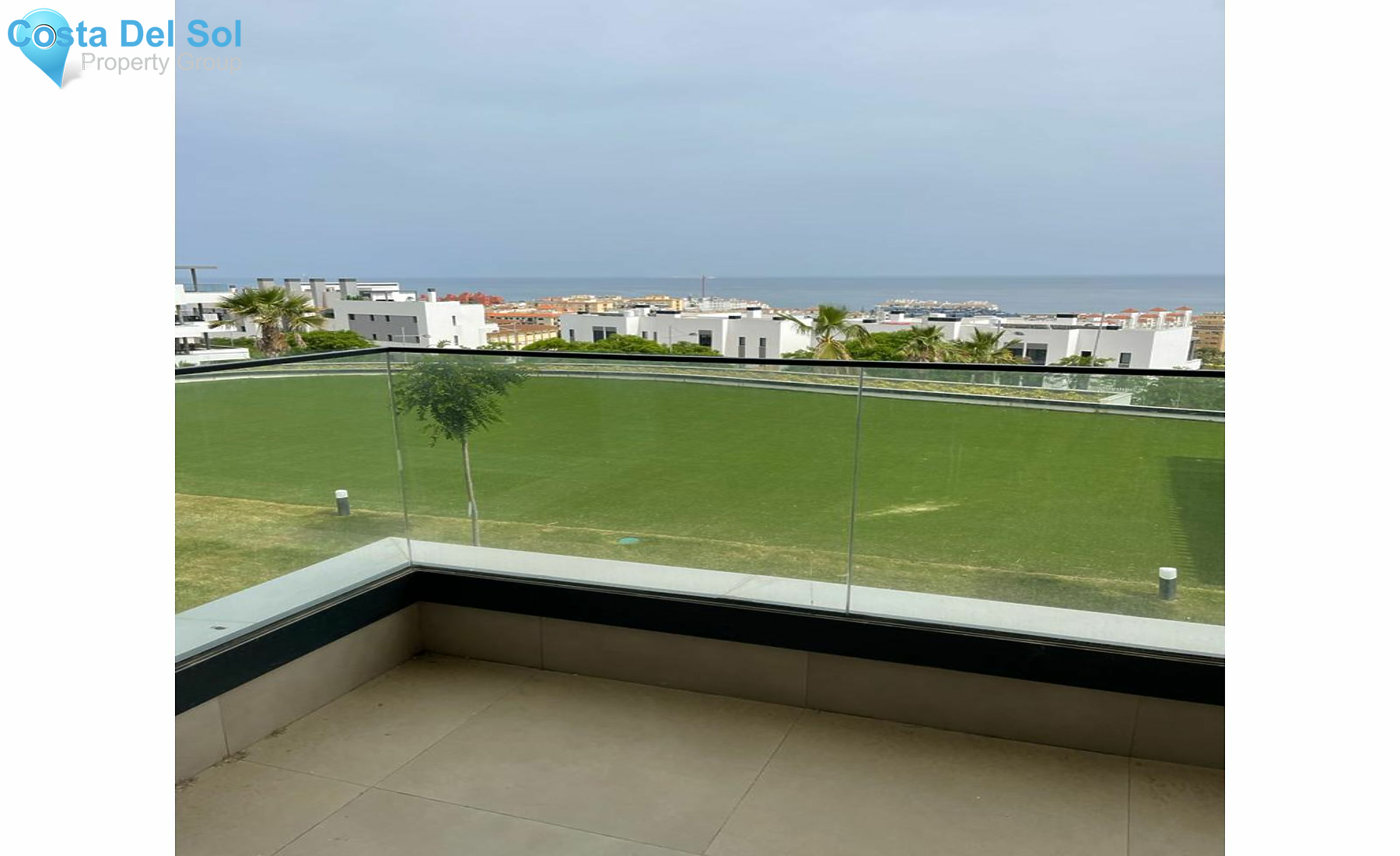 Middle Floor Apartment in Estepona