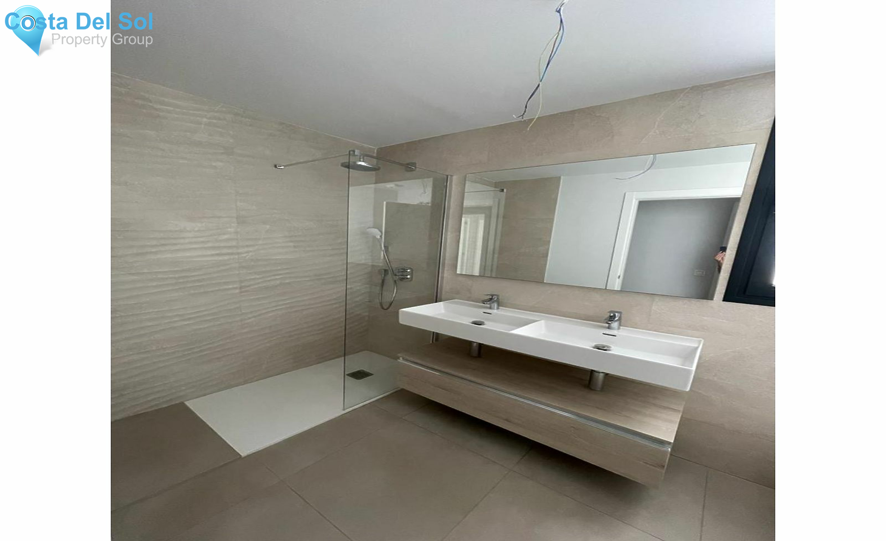 Middle Floor Apartment in Estepona-1180370