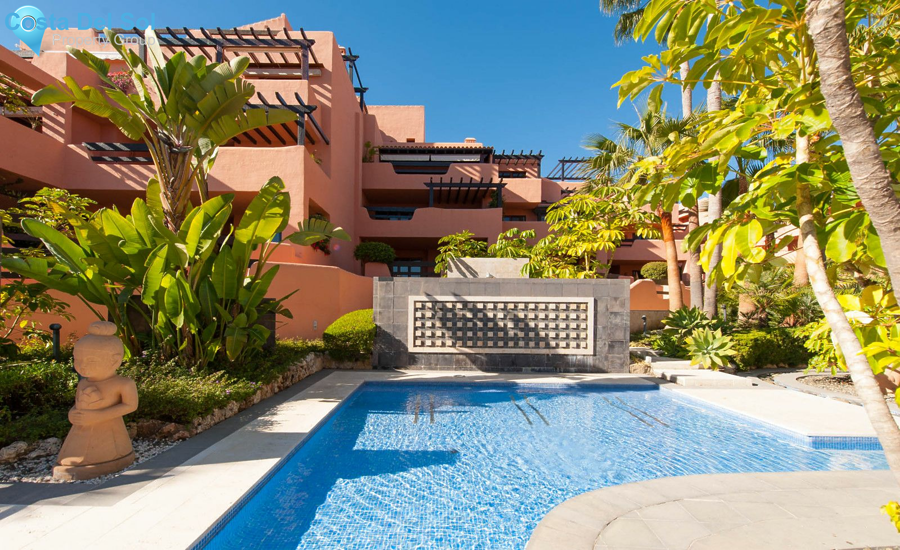 Middle Floor Apartment in Estepona-1182769