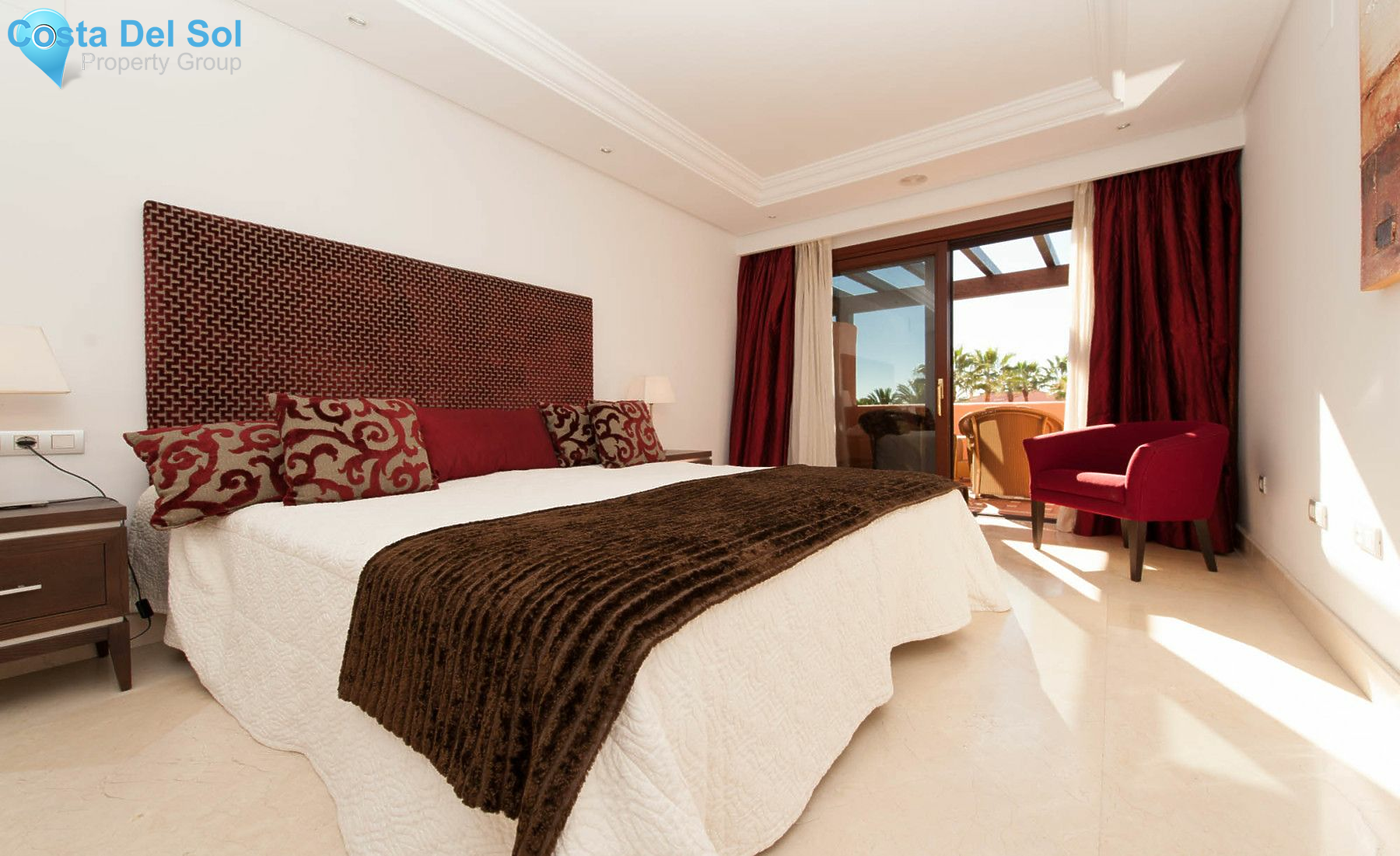Middle Floor Apartment in Estepona-1182759