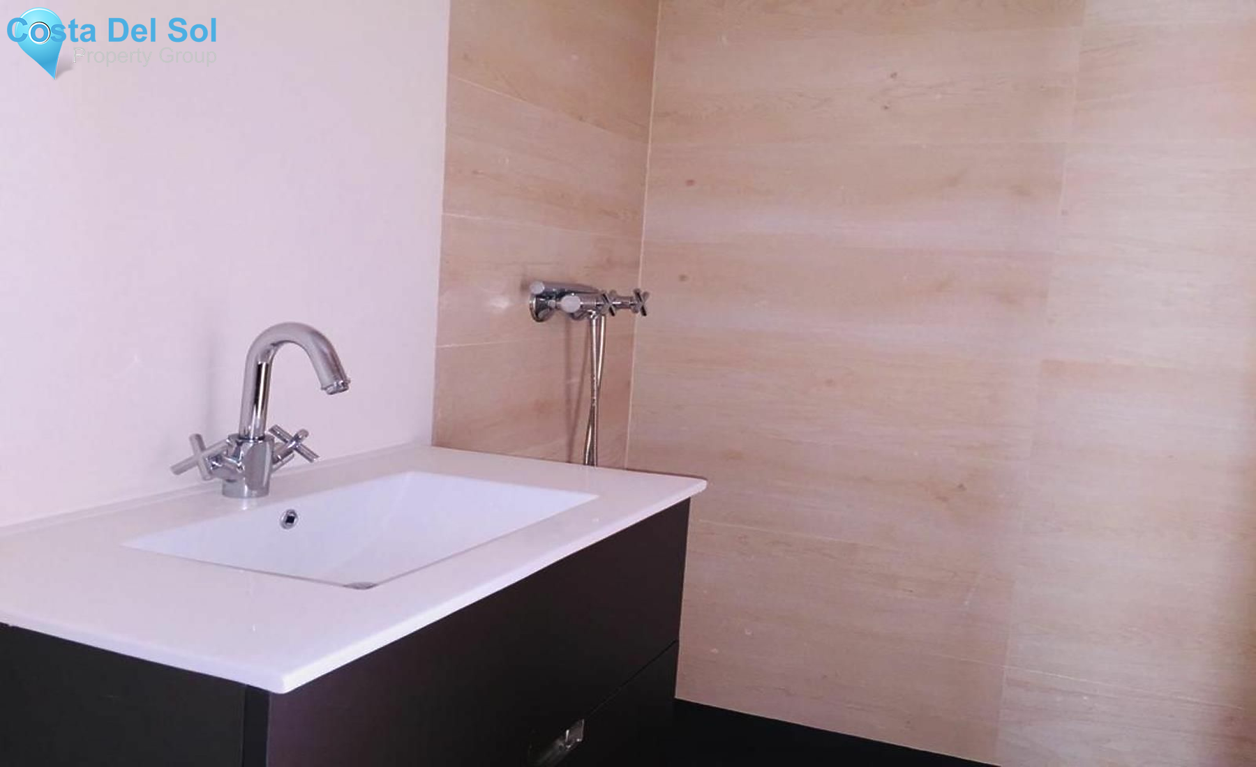 Middle Floor Apartment in Estepona-1183903