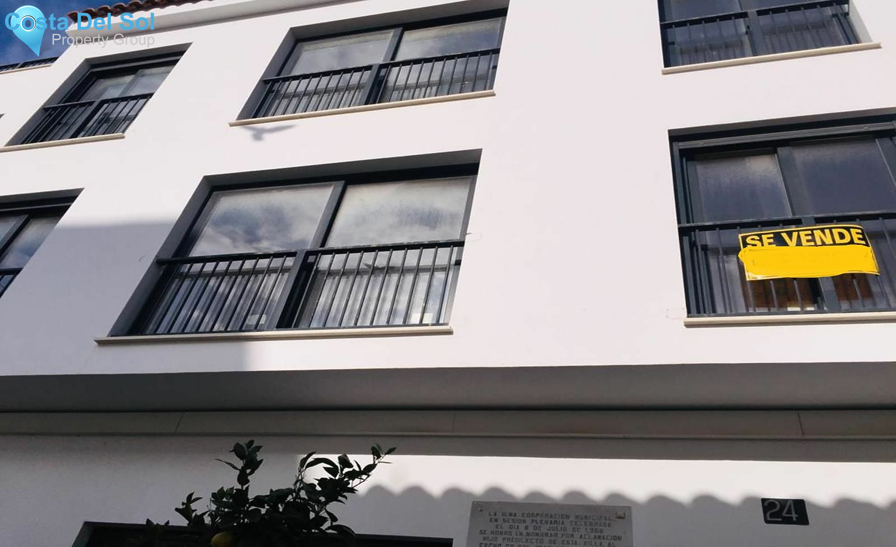 Middle Floor Apartment in Estepona-1183895