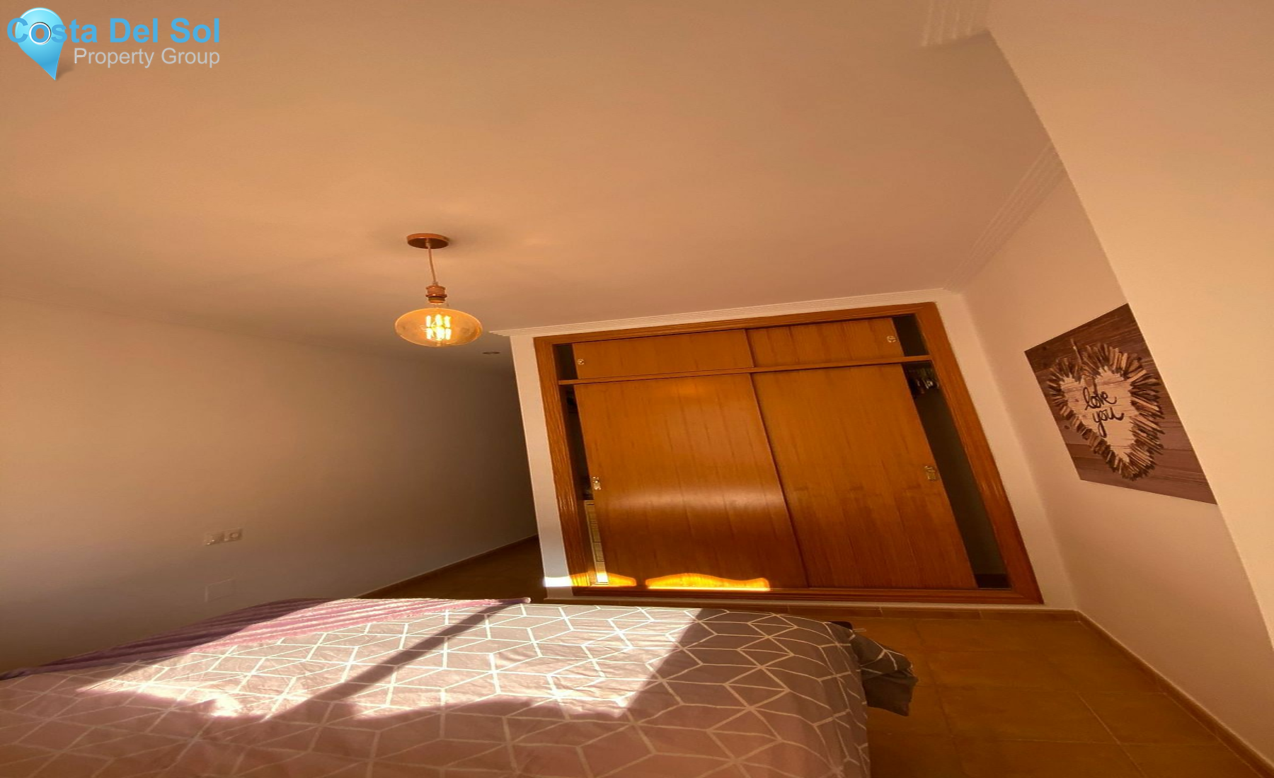 Middle Floor Apartment in Estepona-1185701