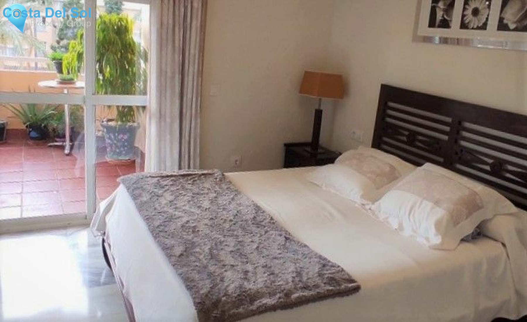 Middle Floor Apartment in Estepona-1188617