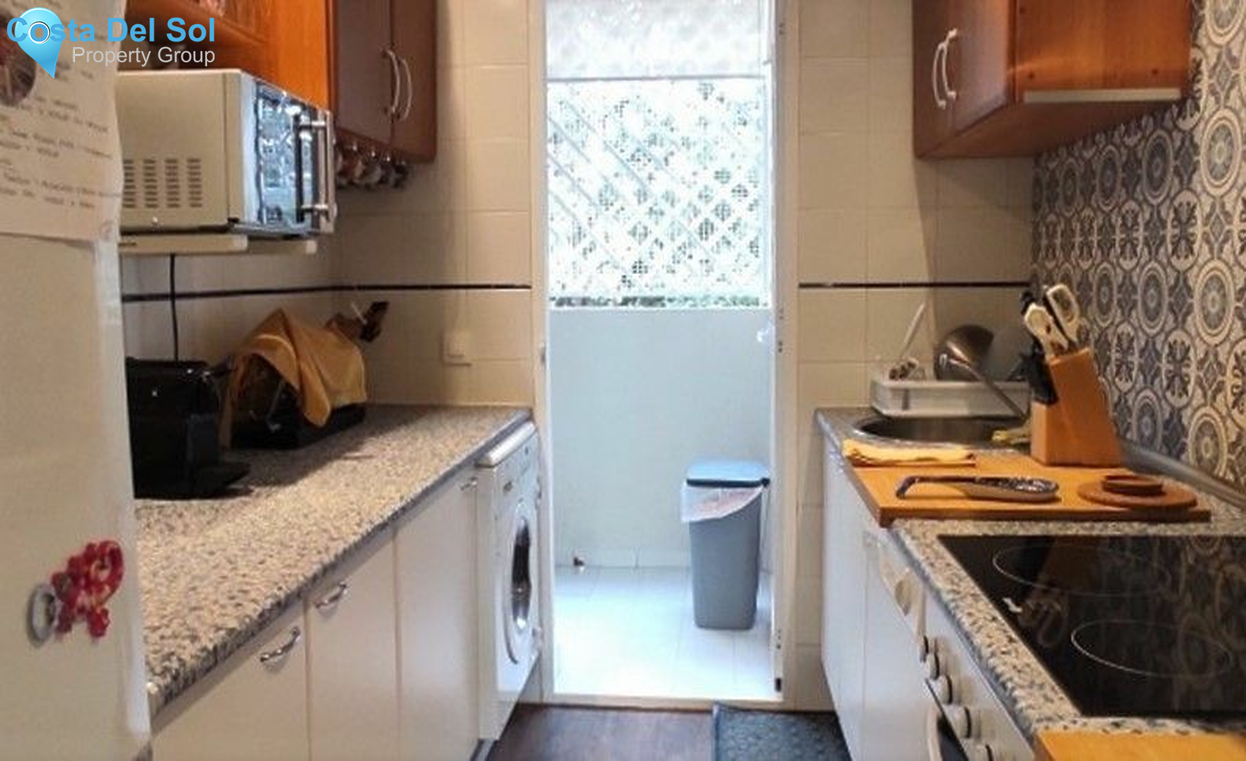Middle Floor Apartment in Estepona-1188618