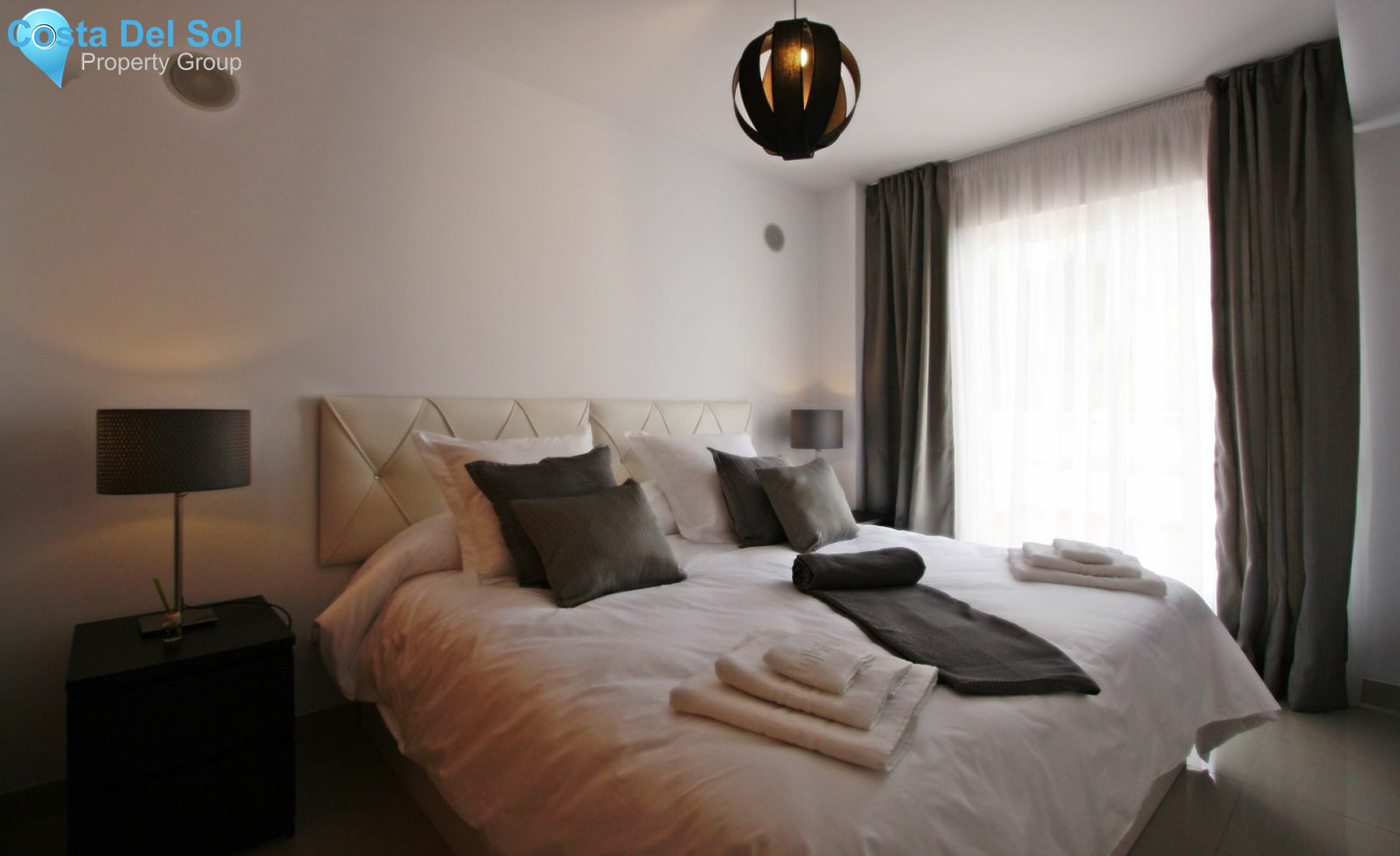 Middle Floor Apartment in Estepona-1192625