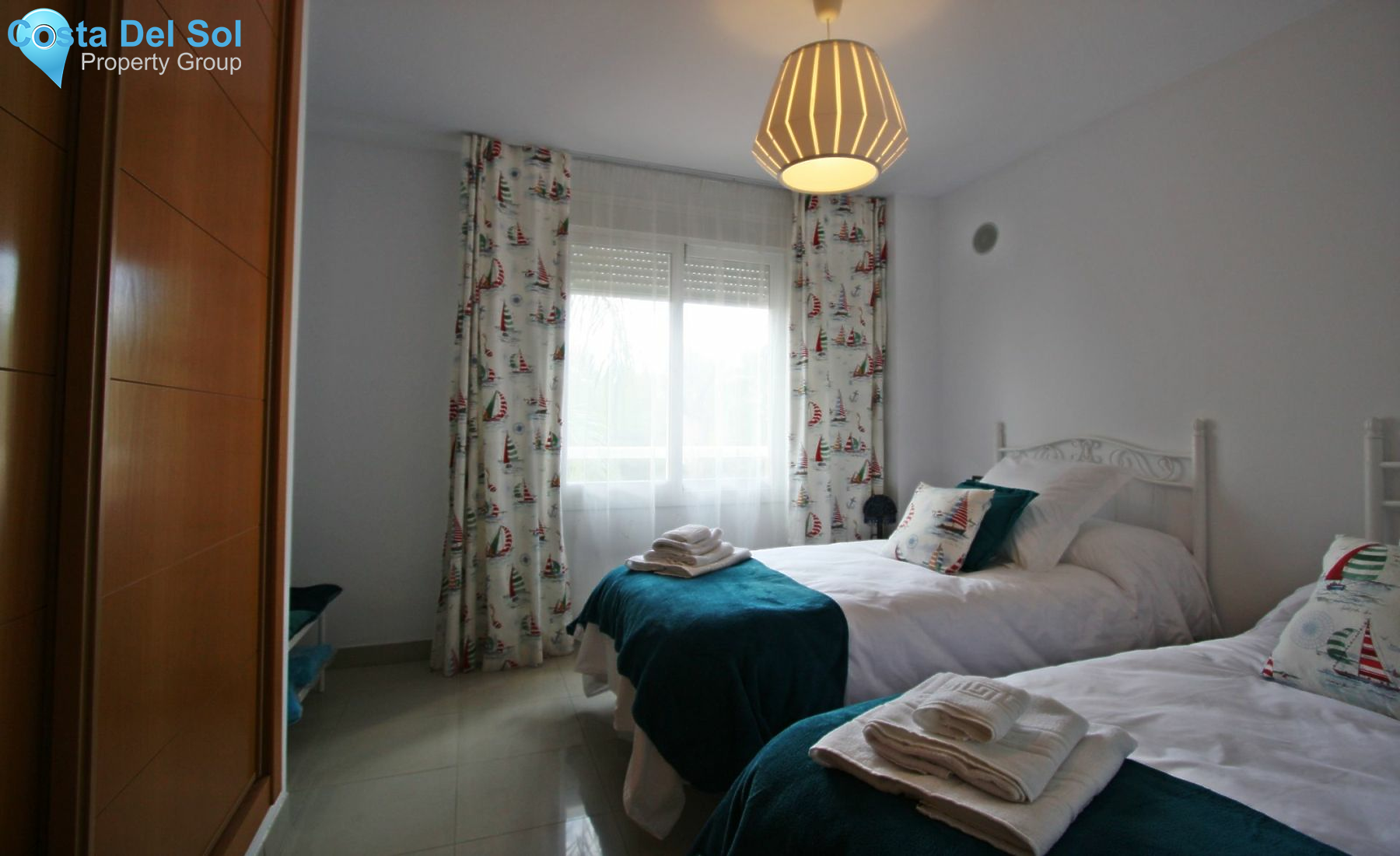 Middle Floor Apartment in Estepona-1192629