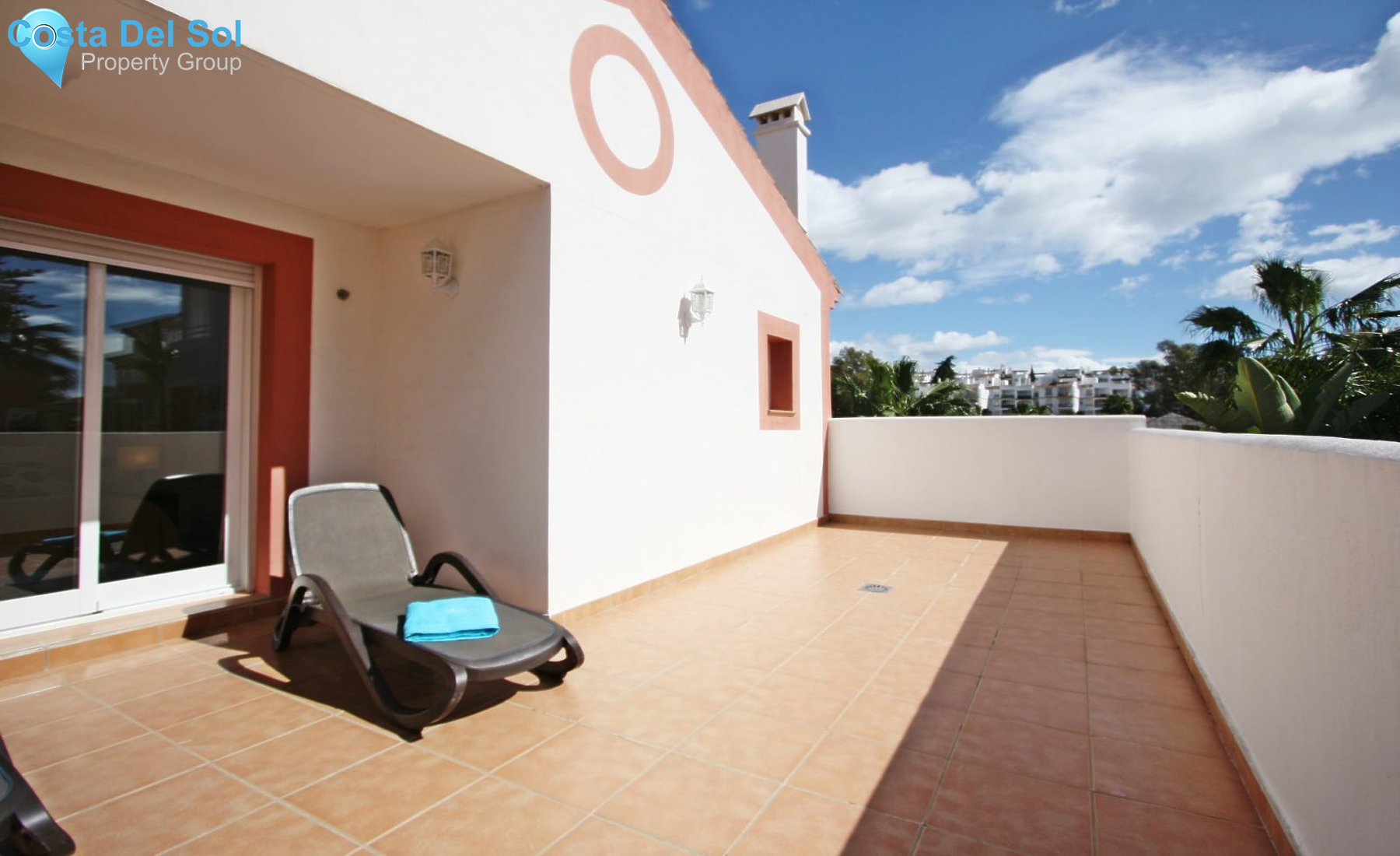 Middle Floor Apartment in Estepona-1192634