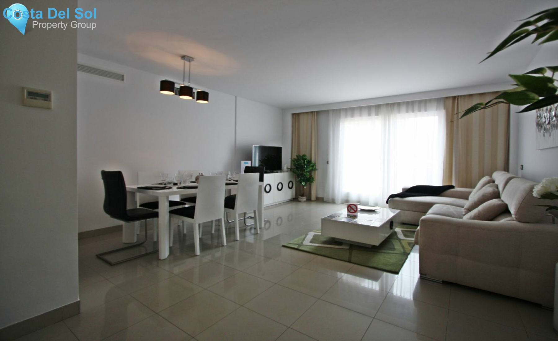 Middle Floor Apartment in Estepona-1192618