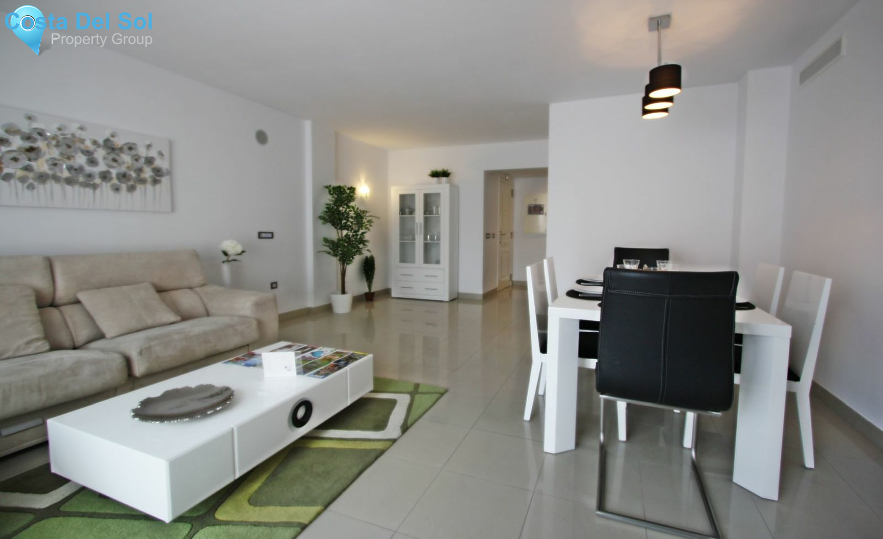 Middle Floor Apartment in Estepona-1192619