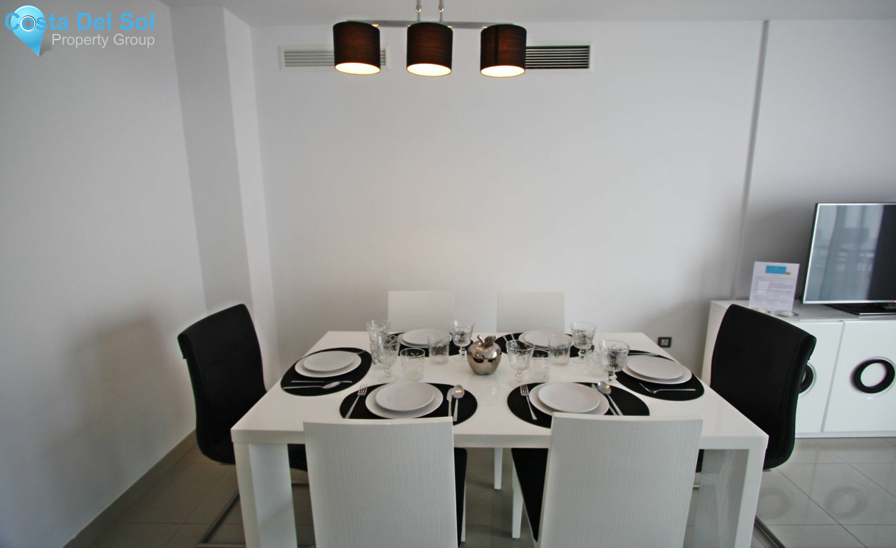 Middle Floor Apartment in Estepona-1192620