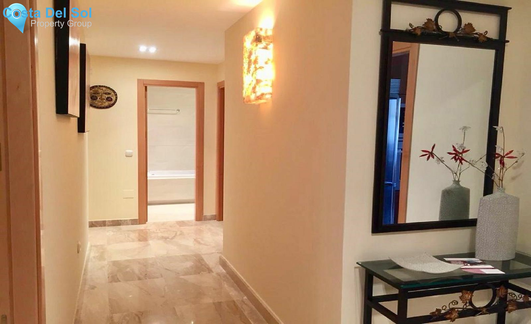 Middle Floor Apartment in Estepona-1205160