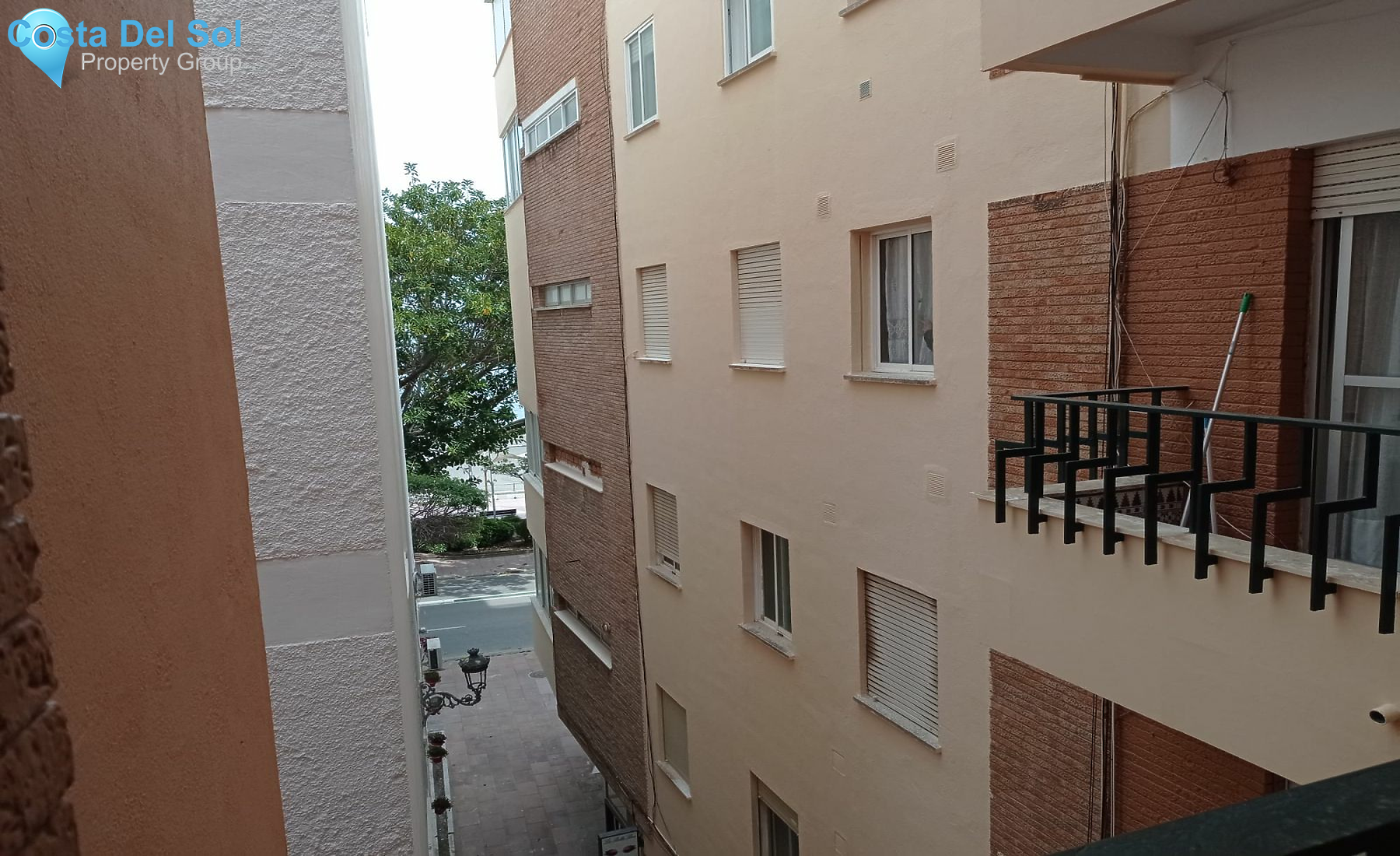 Middle Floor Apartment in Estepona-1209168