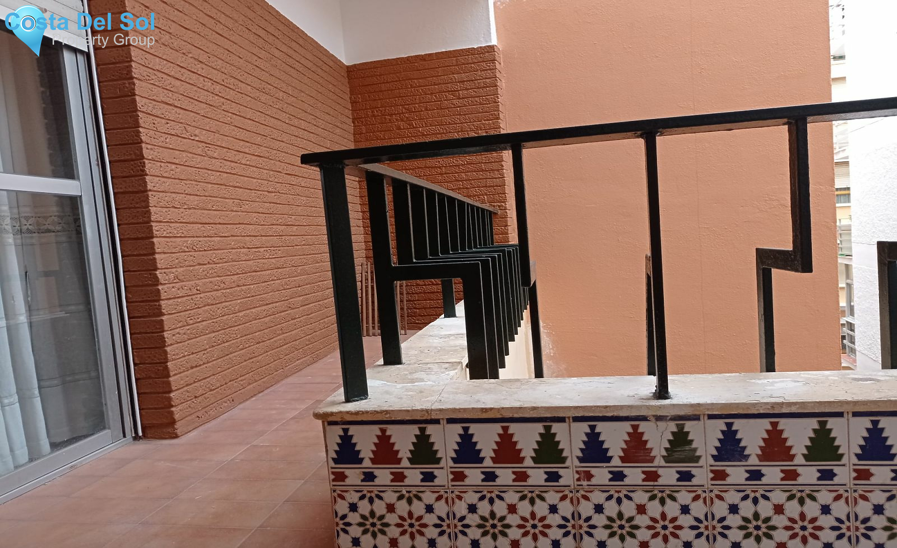 Middle Floor Apartment in Estepona-1209169