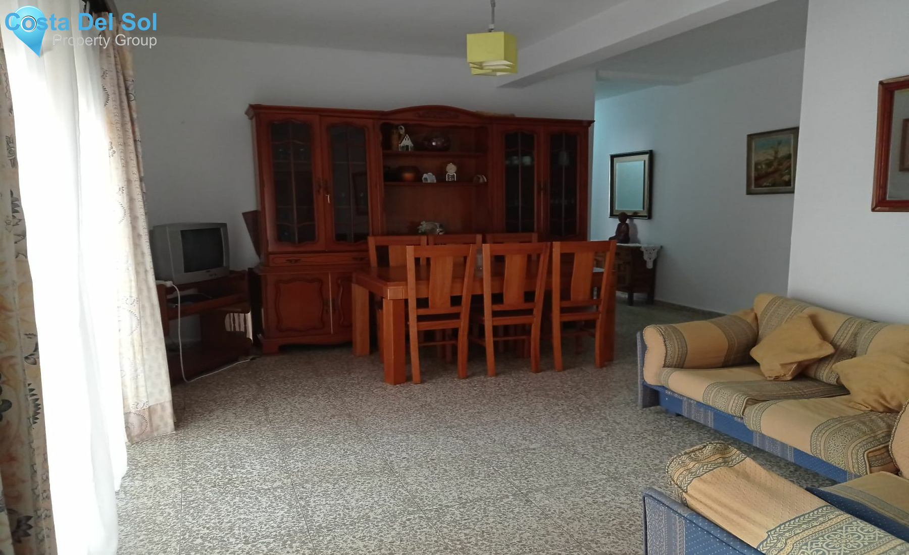 Middle Floor Apartment in Estepona-1209154