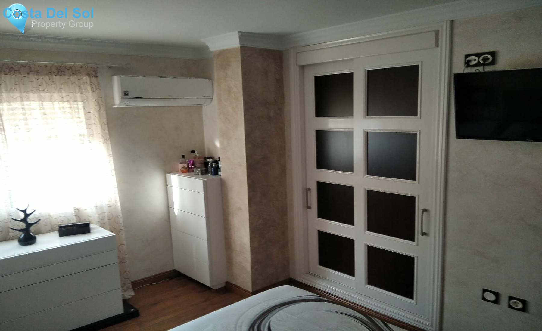 Middle Floor Apartment in Estepona-1212089