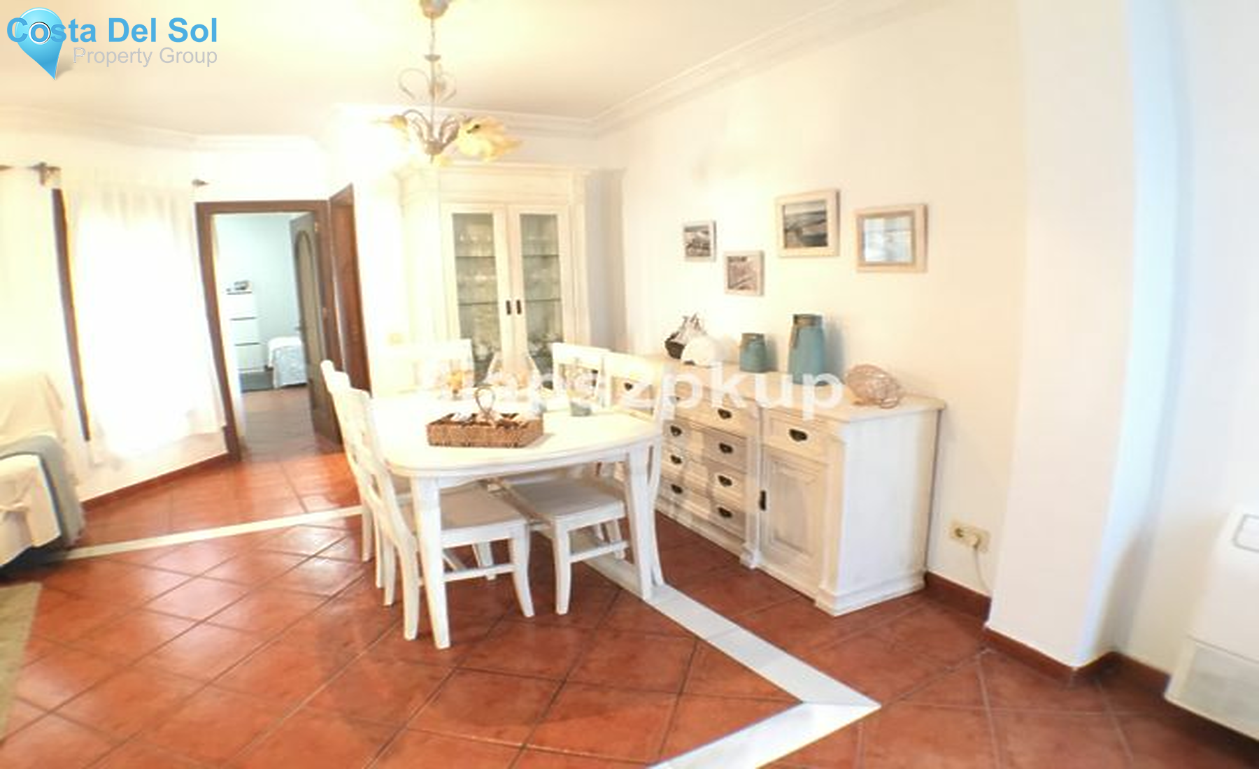 Middle Floor Apartment in Estepona