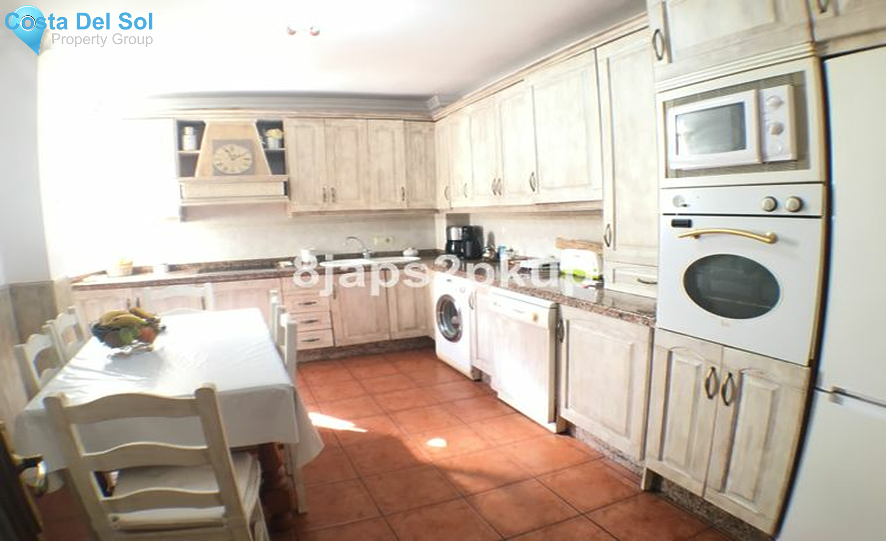 Middle Floor Apartment in Estepona-1213369