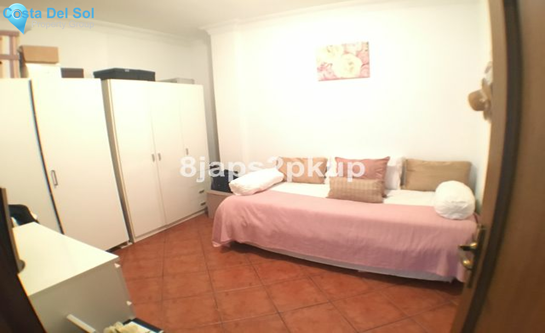 Middle Floor Apartment in Estepona-1213374