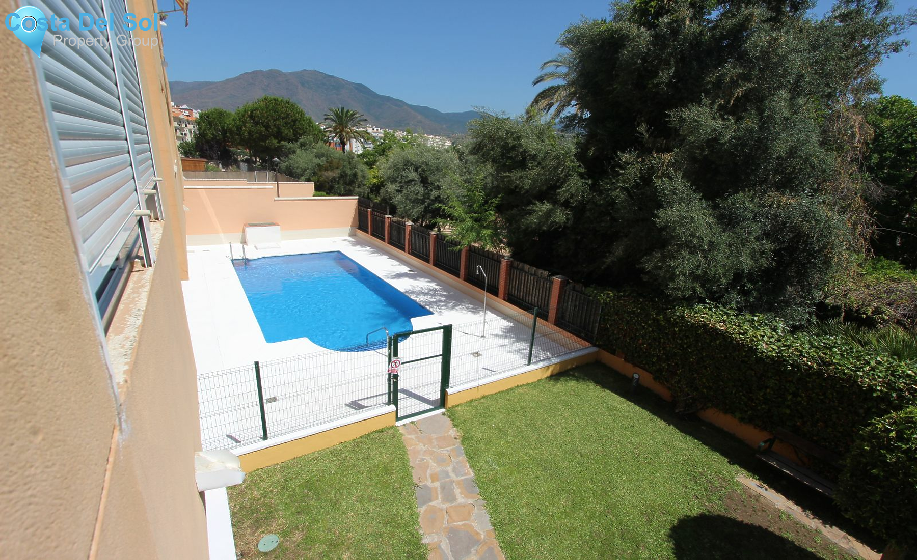 Middle Floor Apartment in Estepona