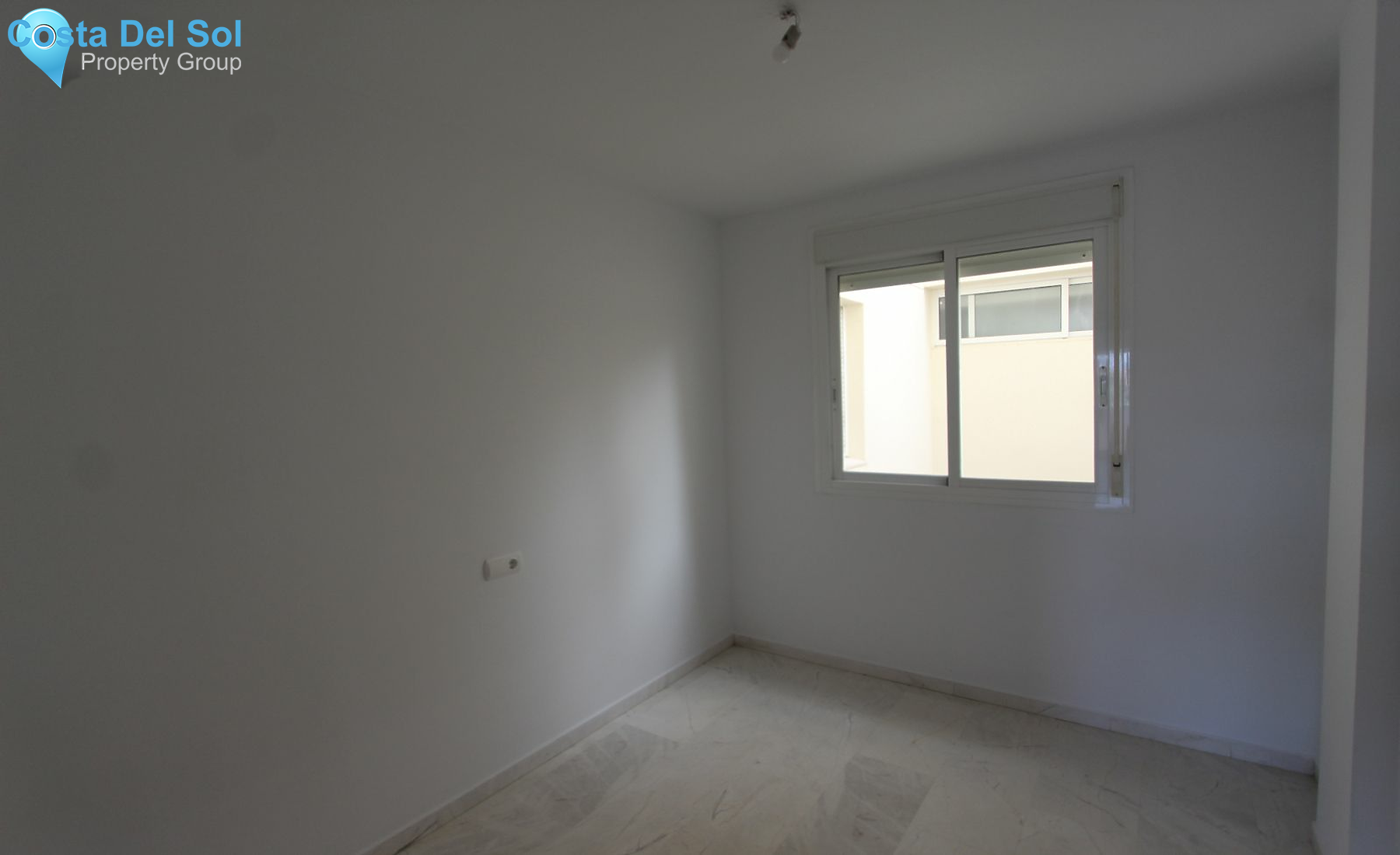 Middle Floor Apartment in Estepona-1214512