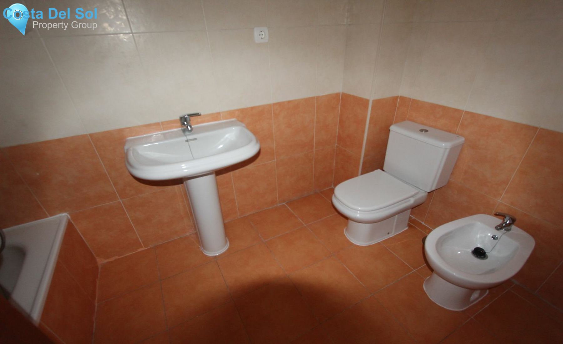 Middle Floor Apartment in Estepona-1214515