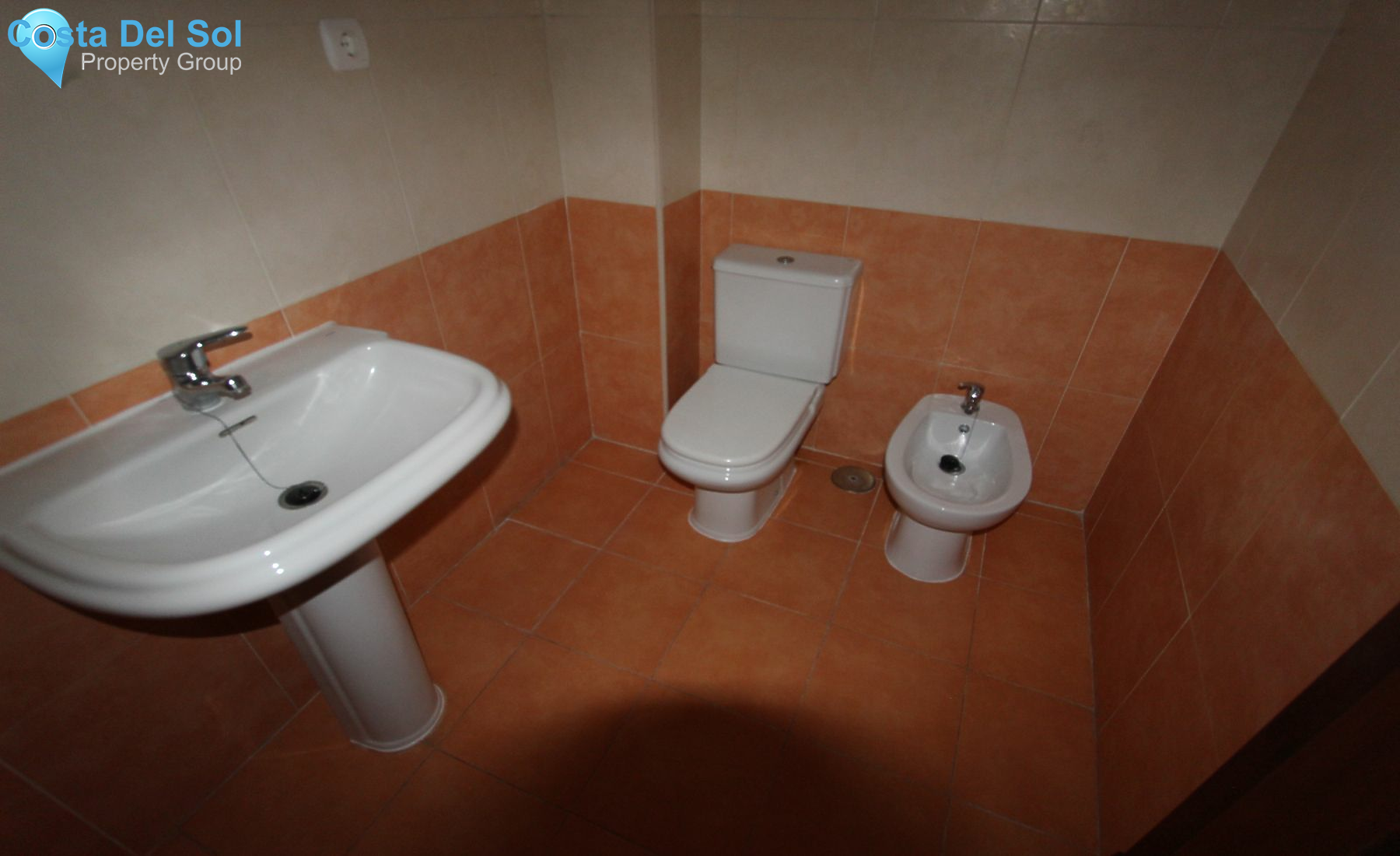 Middle Floor Apartment in Estepona-1214516