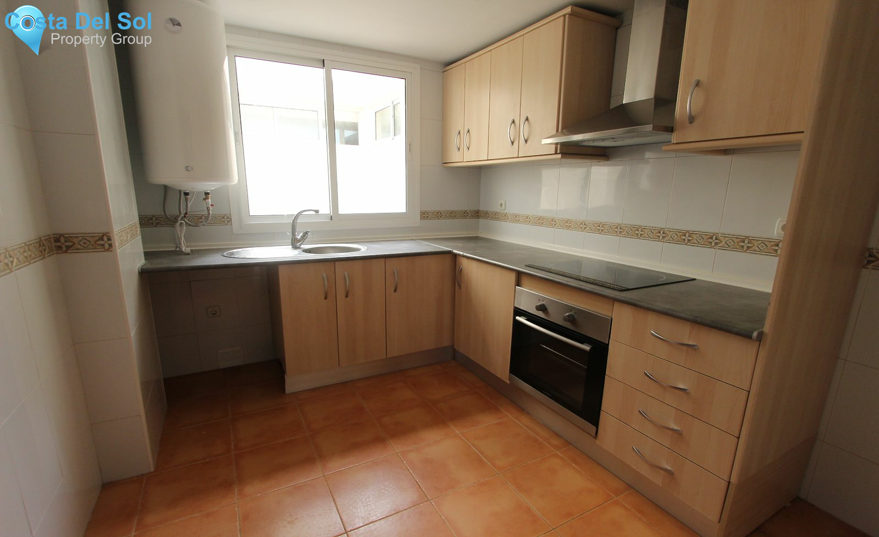 Middle Floor Apartment in Estepona-1214508