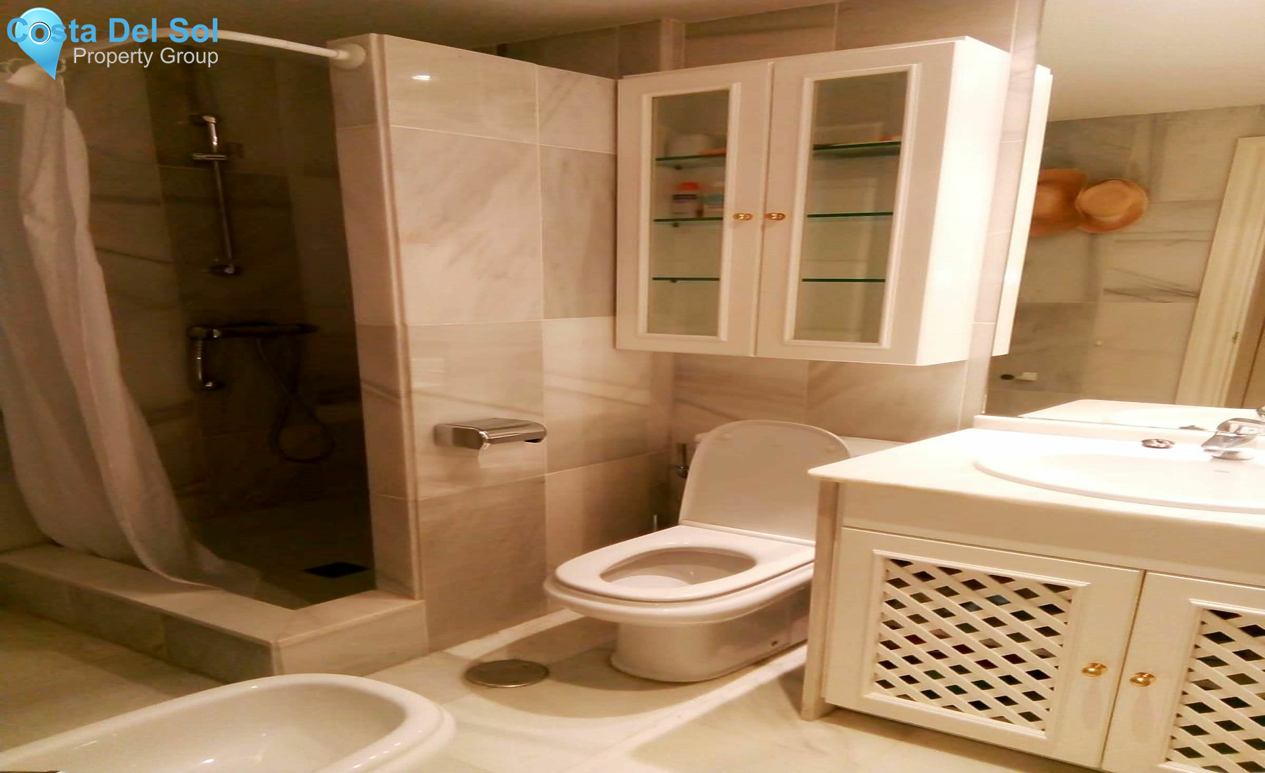 Middle Floor Apartment in Estepona-1216205