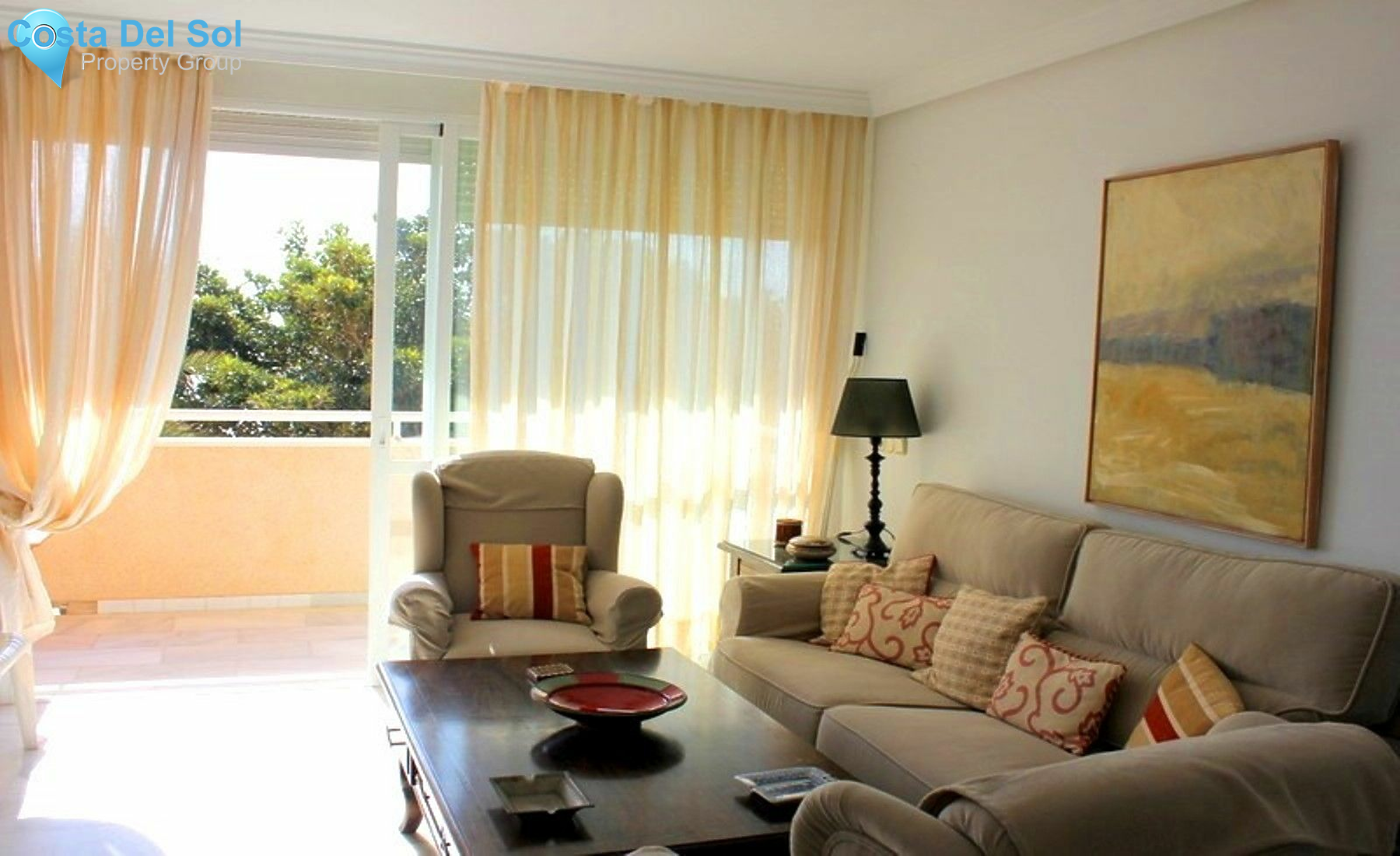 Middle Floor Apartment in Estepona-1216193