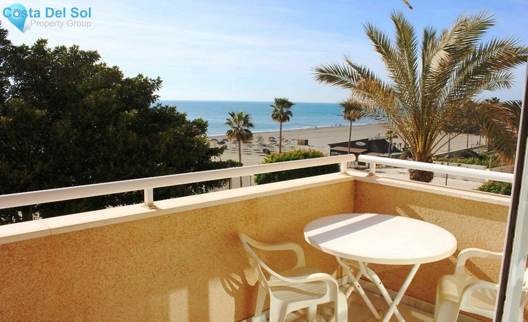 Middle Floor Apartment in Estepona-1216197
