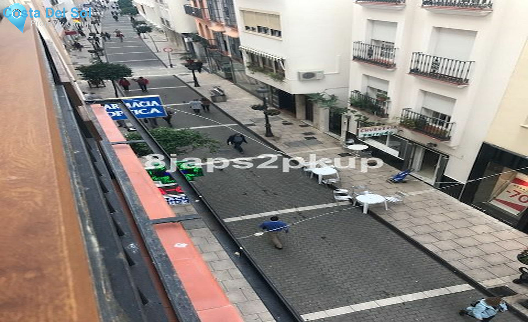 Middle Floor Apartment in Estepona