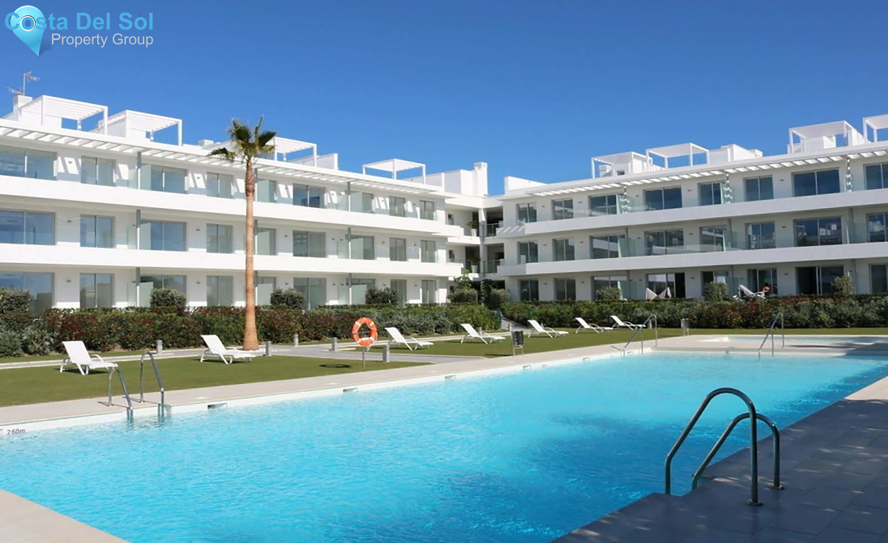 Middle Floor Apartment in Estepona-1388274