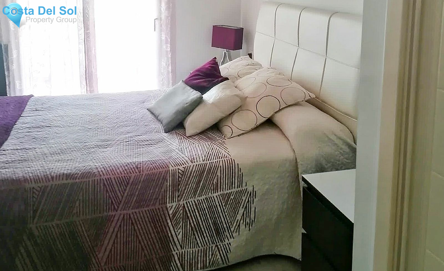 Middle Floor Apartment in Estepona-1389096