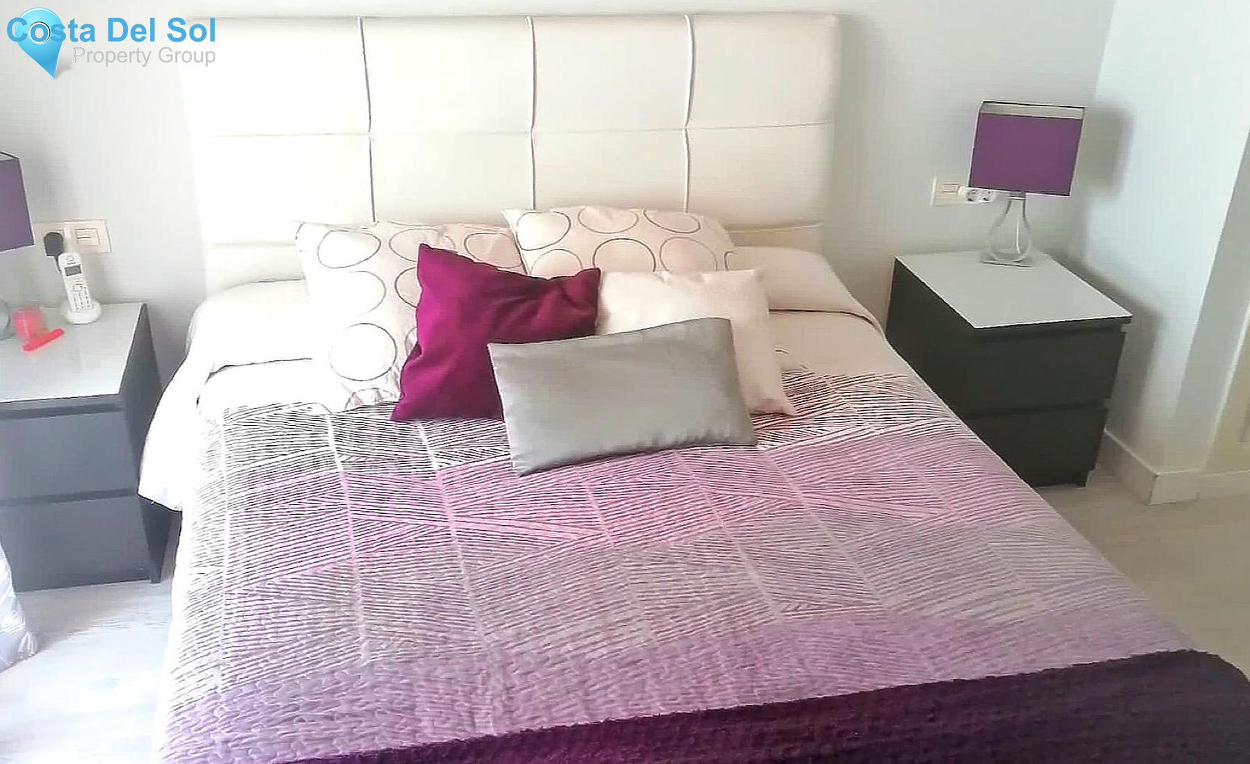 Middle Floor Apartment in Estepona-1389097