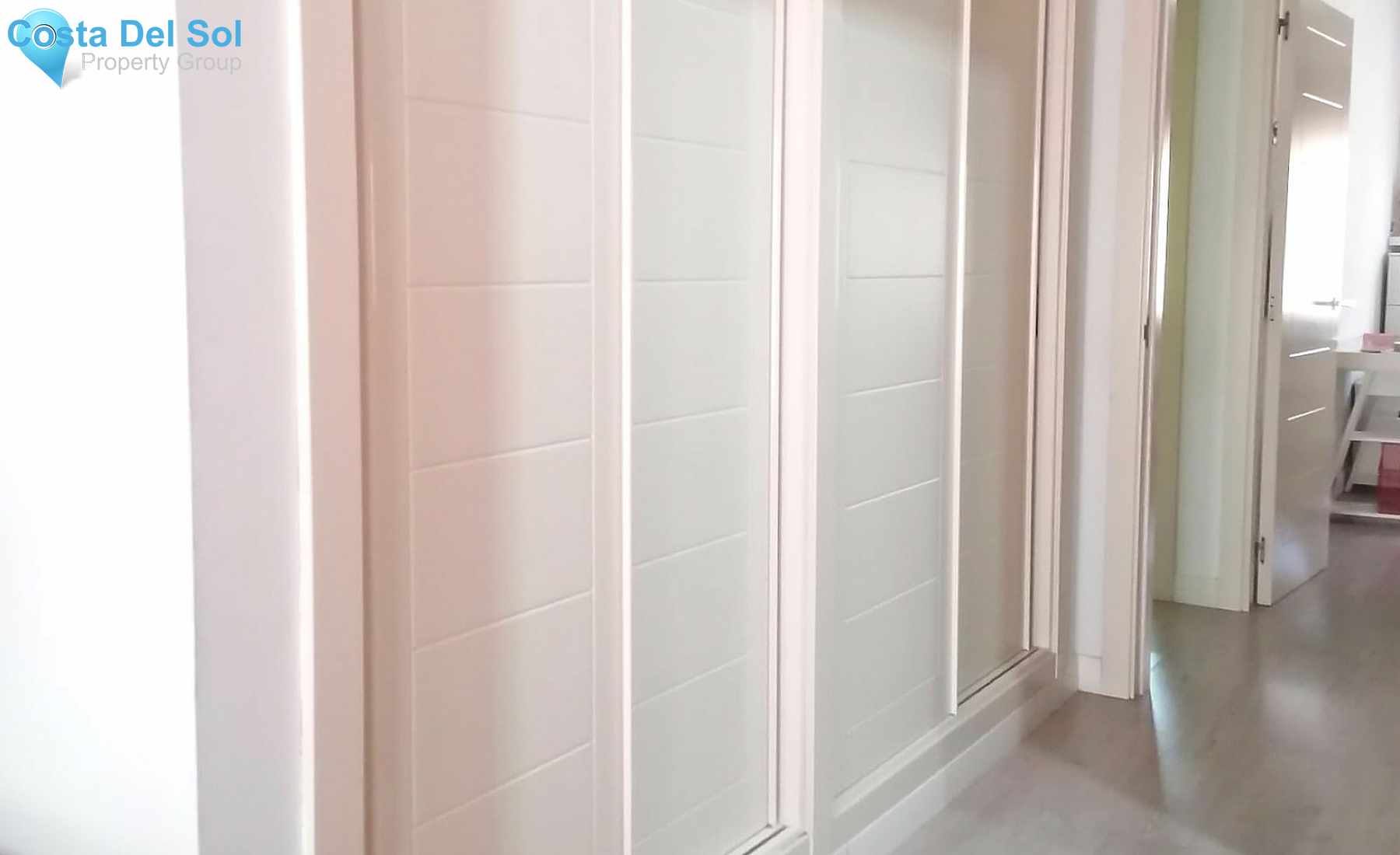 Middle Floor Apartment in Estepona-1389099