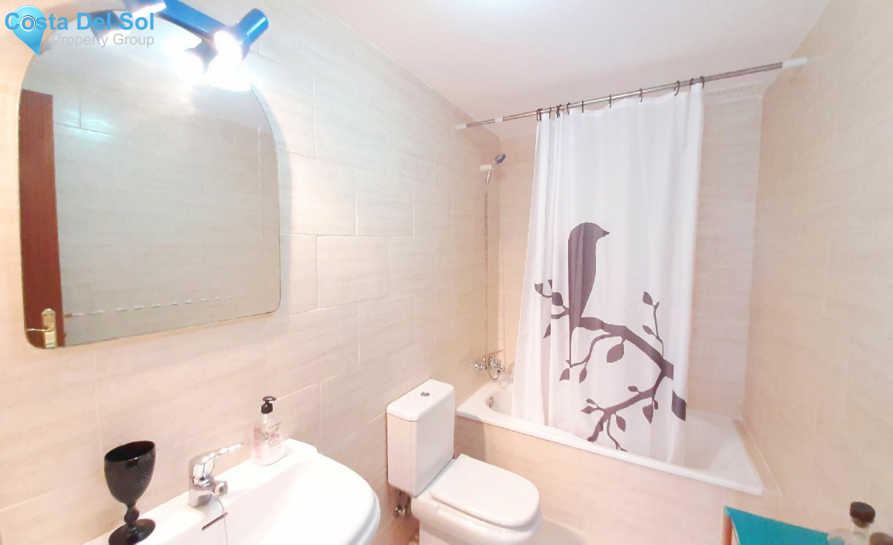 Middle Floor Apartment in Estepona-1389552