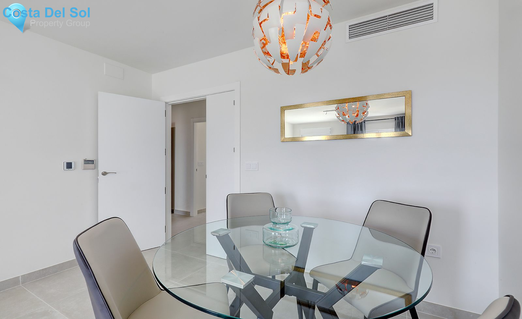 Middle Floor Apartment in Estepona-1391276