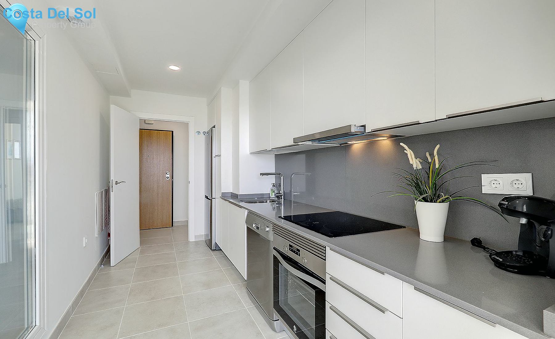 Middle Floor Apartment in Estepona-1391278