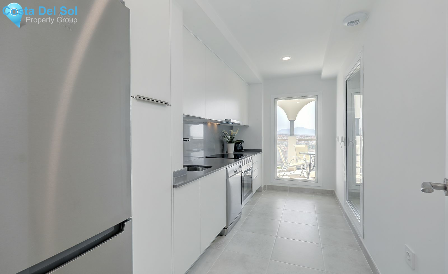Middle Floor Apartment in Estepona-1391279