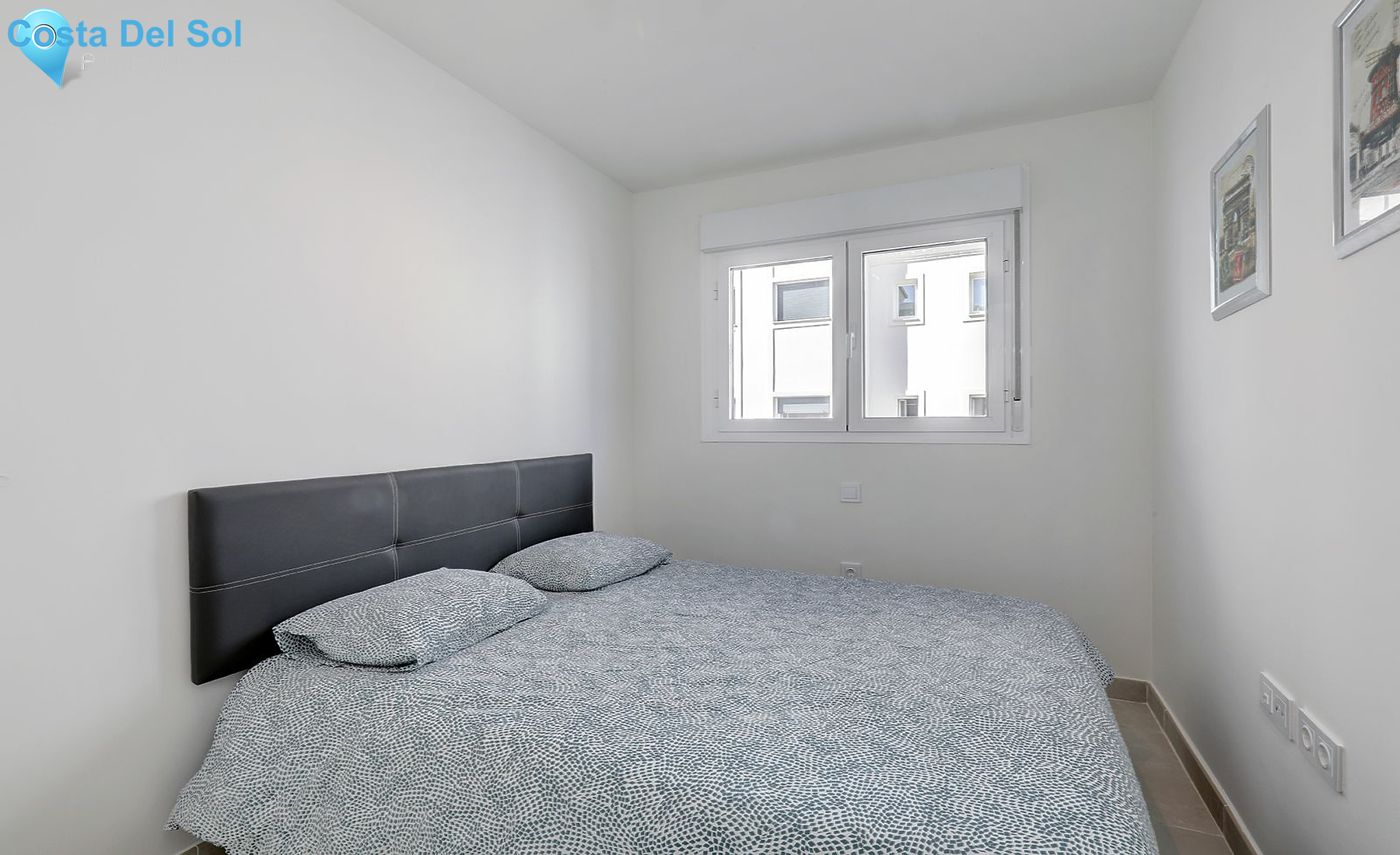 Middle Floor Apartment in Estepona-1391283