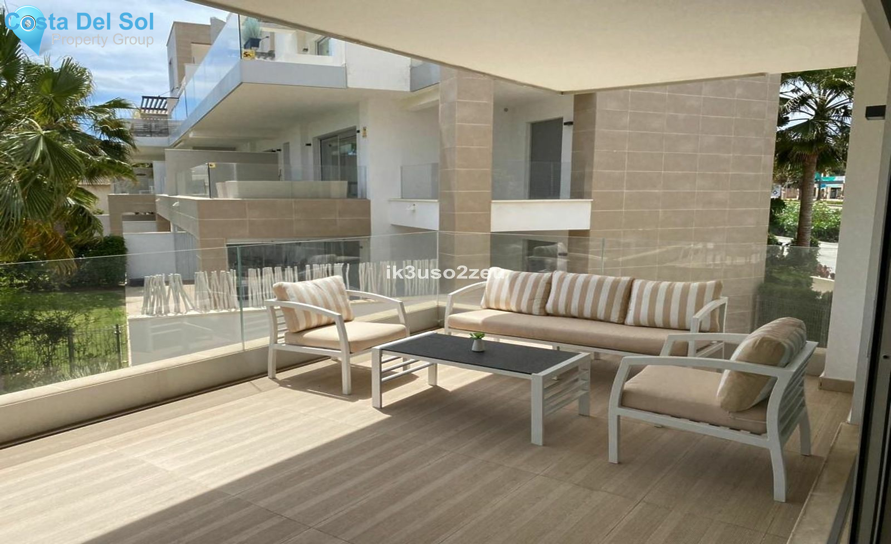 Middle Floor Apartment in Estepona-1395112