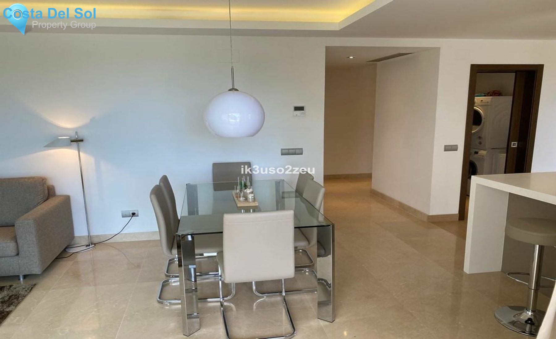 Middle Floor Apartment in Estepona-1395103